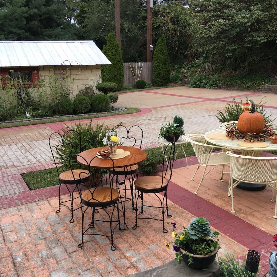 L&N Bed And Breakfast Ltd Henderson Bagian luar foto