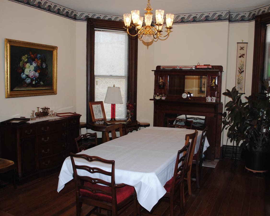 L&N Bed And Breakfast Ltd Henderson Bagian luar foto